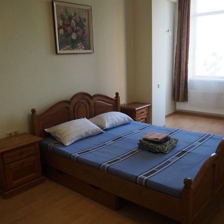 Dolphin Apartment Одесса Экстерьер фото